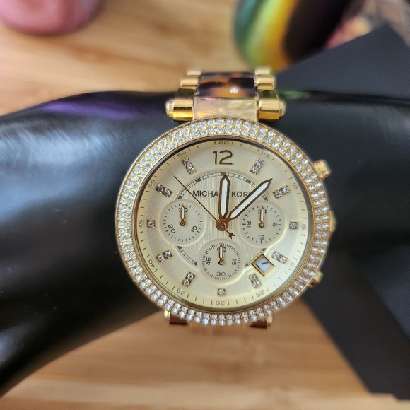 Michael Kors Parker Tortoise Chronograph Watch - Picture 3 of 5